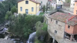 Loro Ciuffenna e il mulino ad acqua: come il torrente ha modellato lavoro, farina e forma del borgo