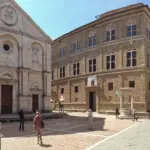 Pienza non è solo una piazza perfetta: i dettagli rinascimentali da cercare camminando lentamente