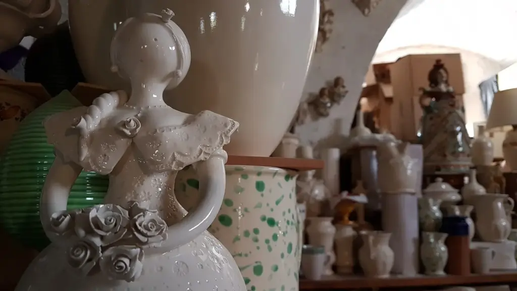 Grottaglie, il quartiere delle ceramiche: come entrare nelle botteghe senza trasformare la visita in shopping distratto