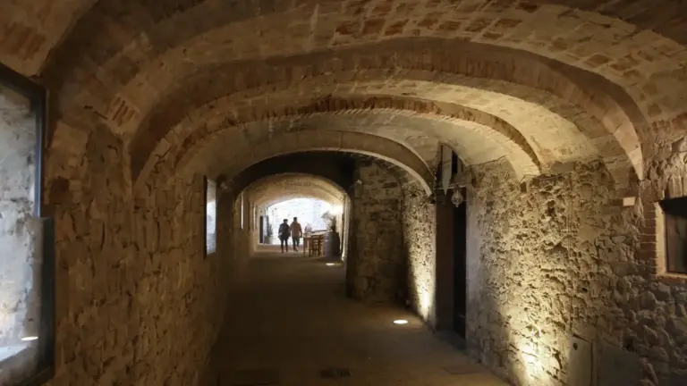 Castellina in Chianti e la Via delle Volte: il passaggio coperto che cambia il modo di leggere il borgo